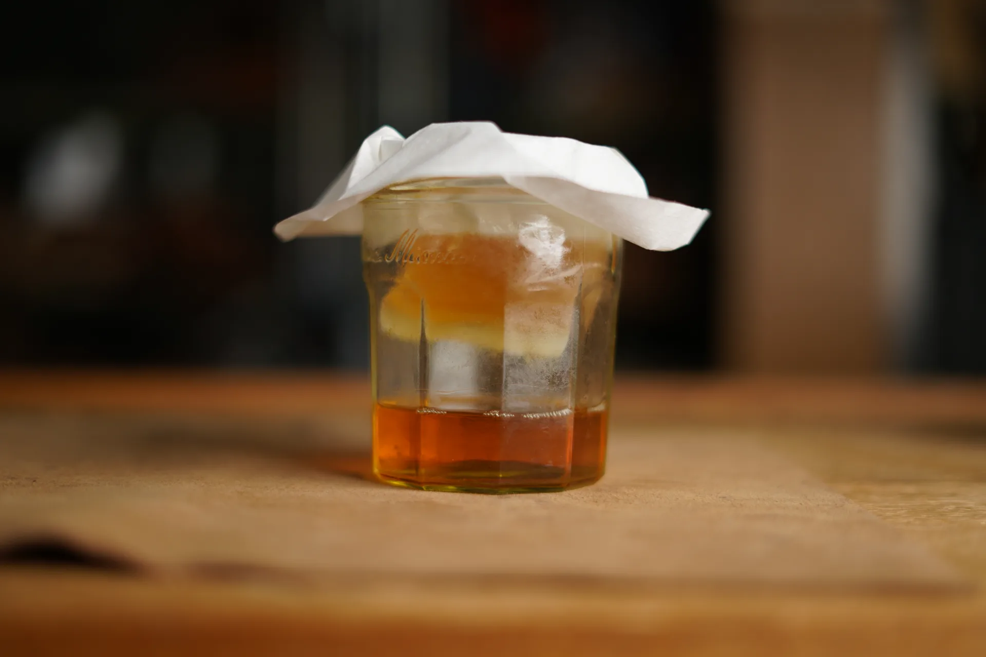 Shellac flakes dissolving in alcohol at a ratio of one part shellac to five parts alcohol