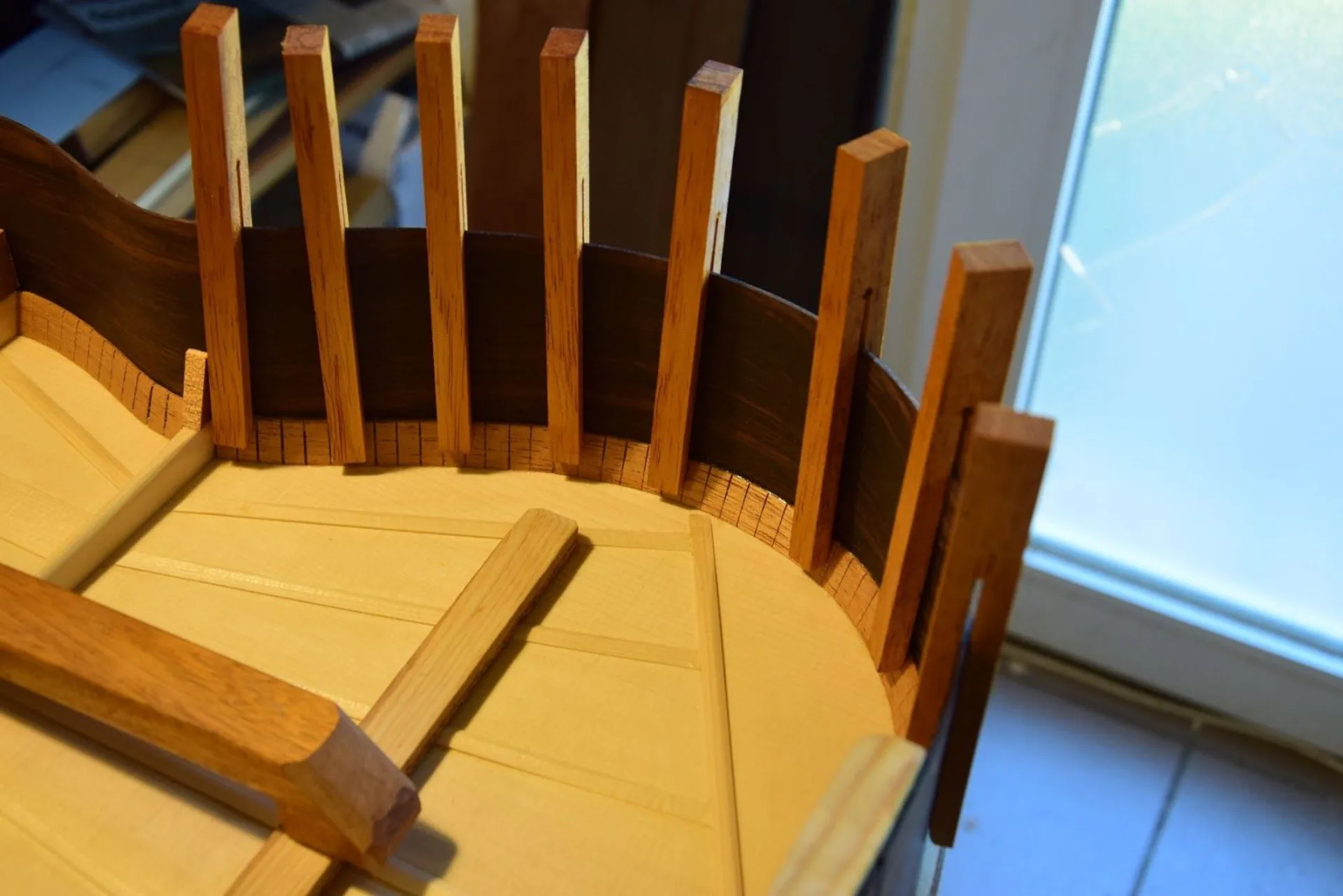 Gluing kerfed linings with homemade clamps