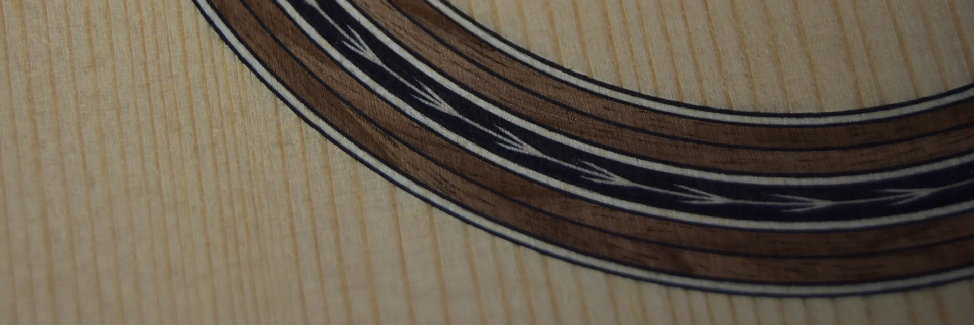 Rosette marquetry — the herringbone pattern
