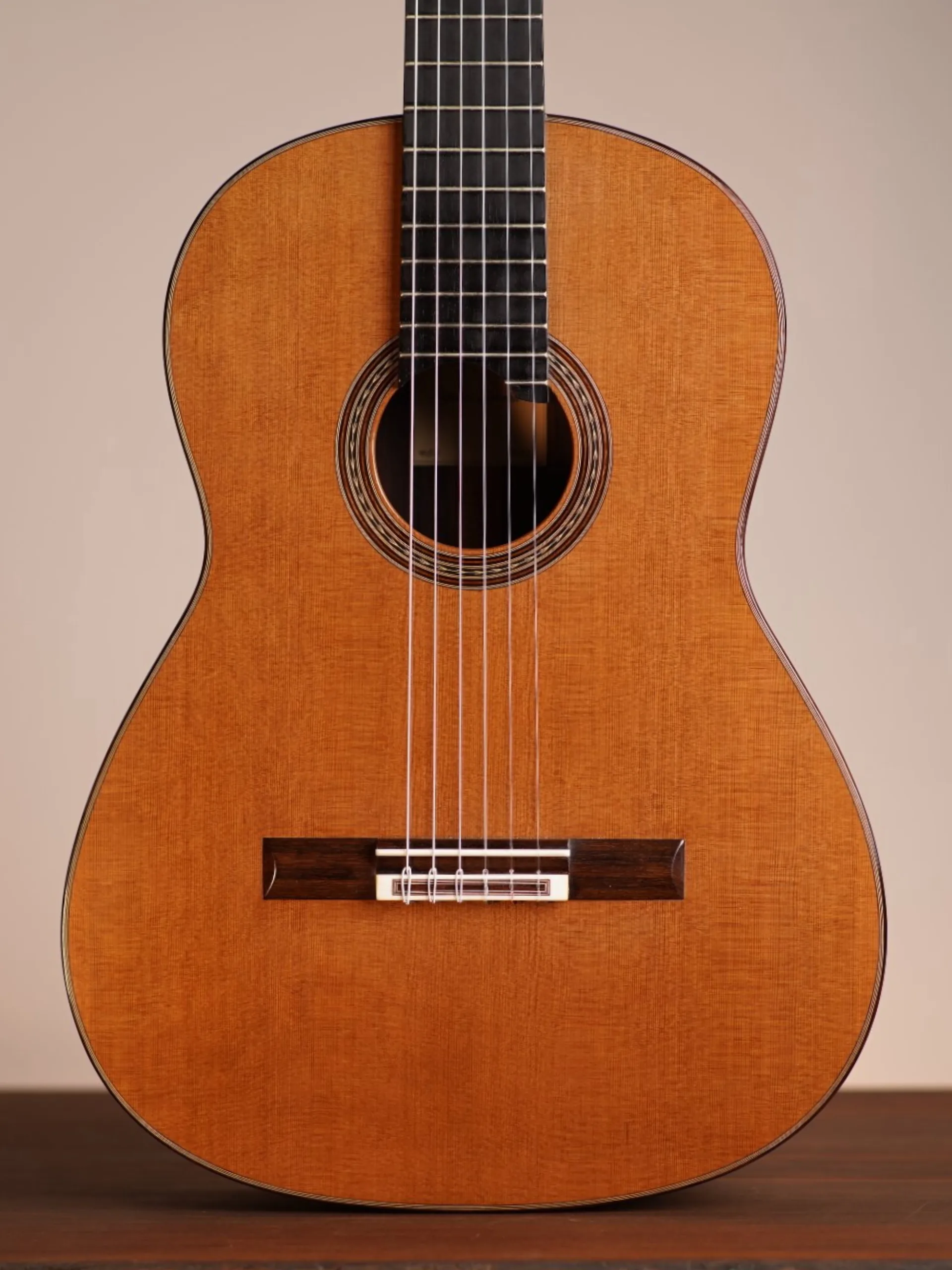 N°53 — W.R. Cedar & Madagascar Rosewood, front