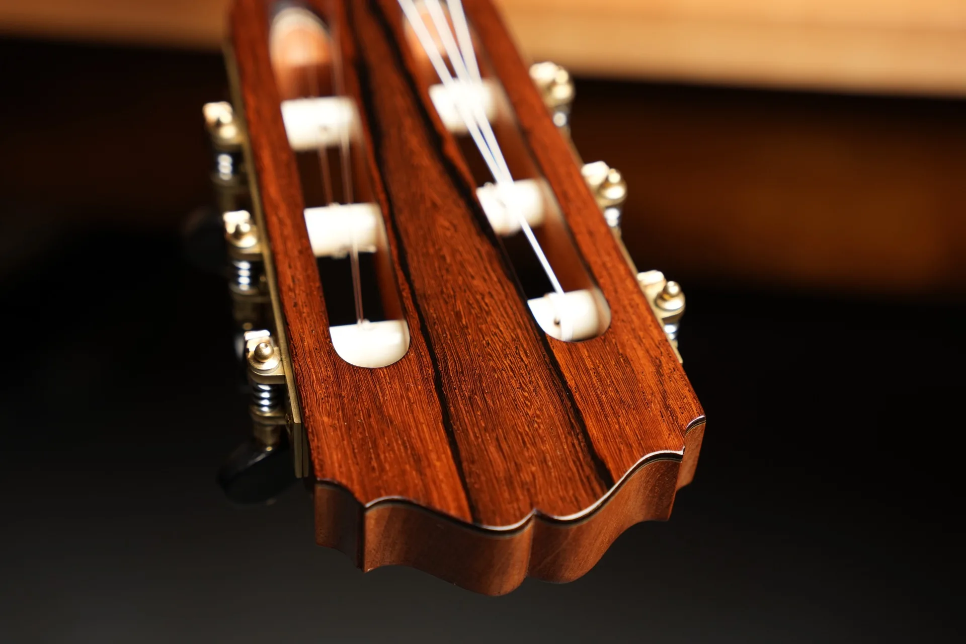 N°77 — photo 9 of 14